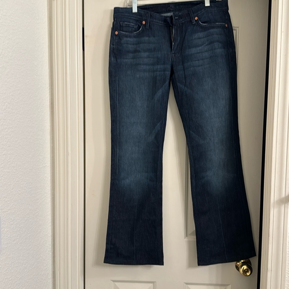 Like New or NWOT 7 for all mankind jeans small Size 32.